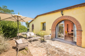 Chalet with common swimming-pool immersed in the Tuscan countryside Trequanda